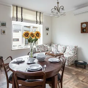 Apartment Cheerful Air Conditioned With Mezzanine And Parking - Old Town, Krakow