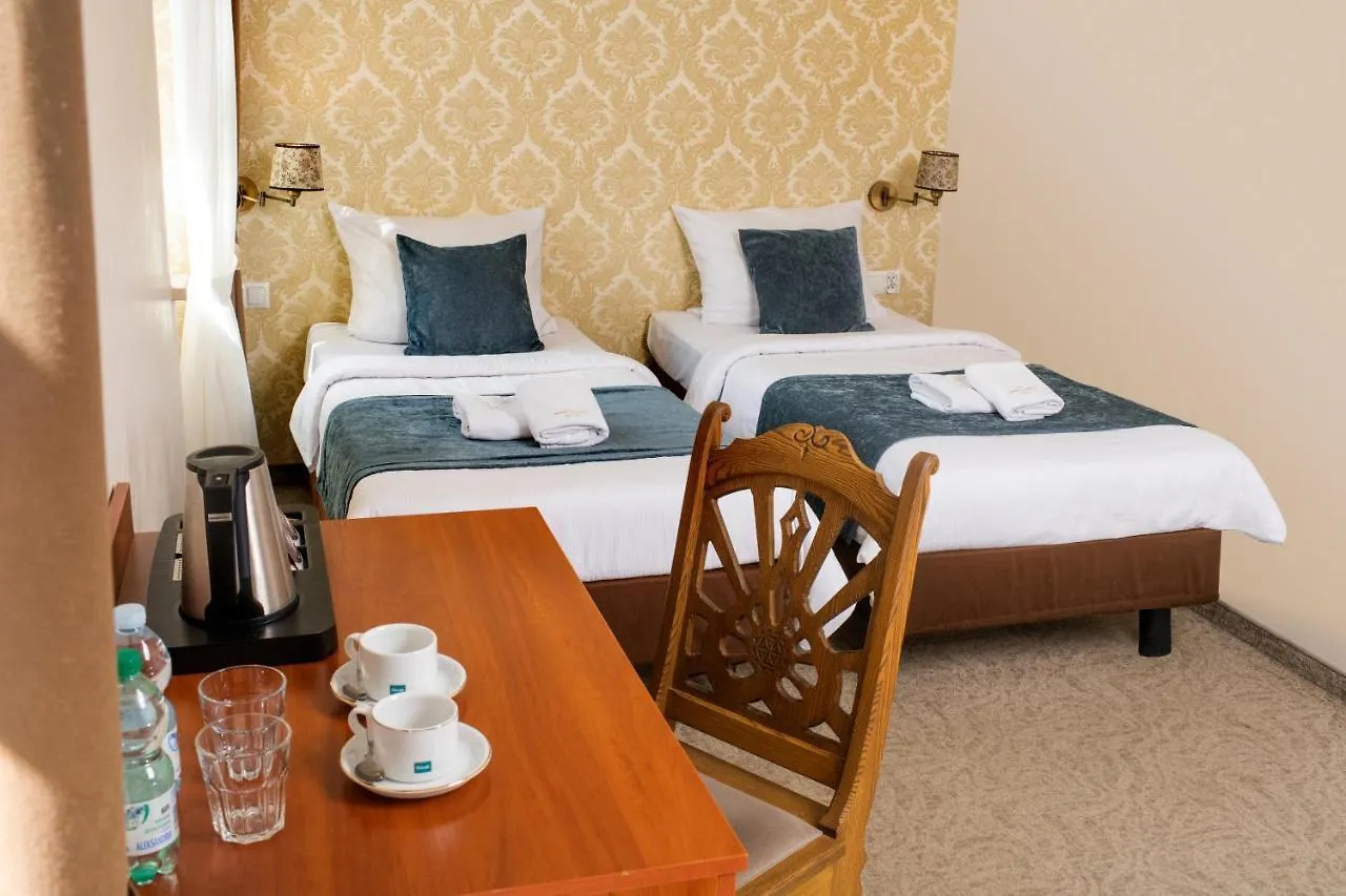 Aparthotel Globus Krakow 3*,